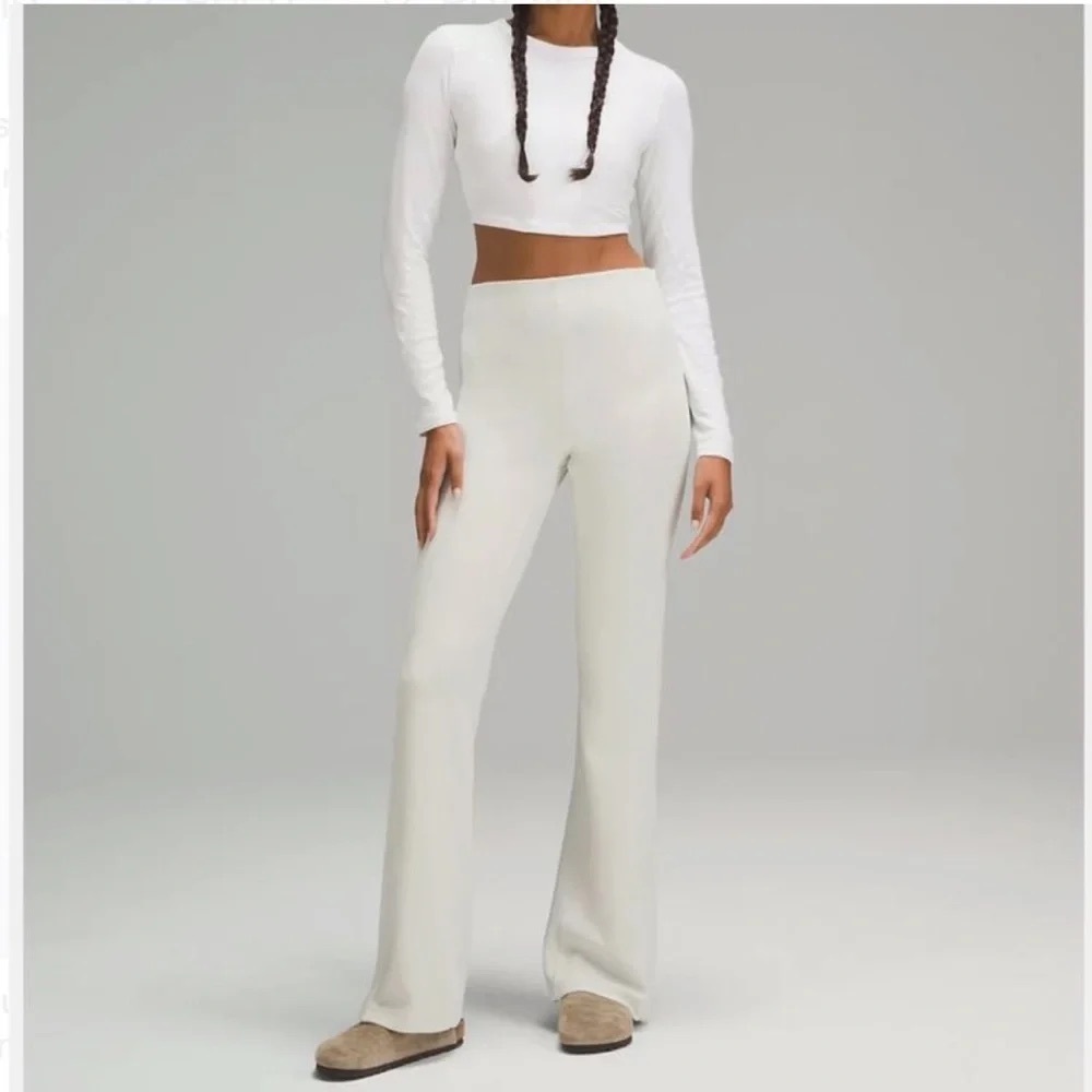 Lululemon Ribbed Softstream Flared Pants 2/34